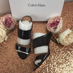 Calvin Klein Jacolyn Leather Wedge Sandals Size 8M